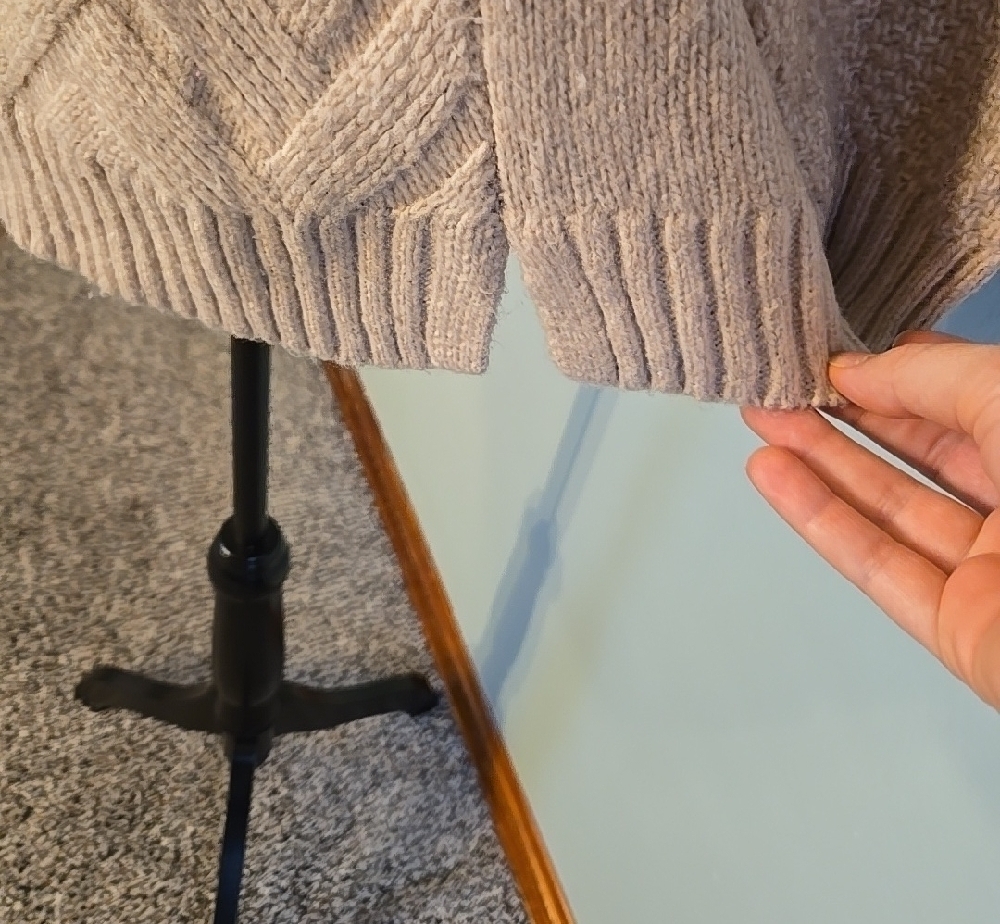 Women's Pink Cable Knit Sweater - Picture 4 of 6